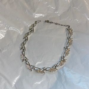 Beautiful silver tone necklace